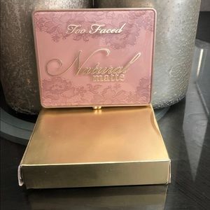 Too Faced matte eyeshadow palette